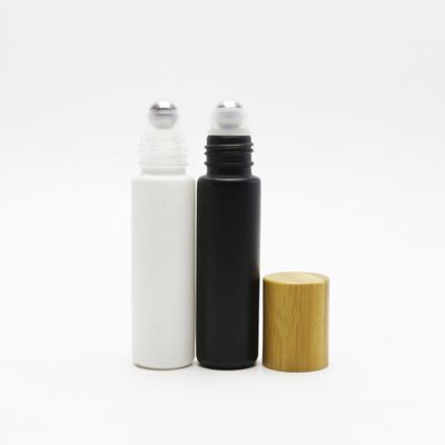 el rollo cosmético de bambú de 5ml 10ml en las botellas de aceite esencial de cristal perfuma modificado para requisitos particulares